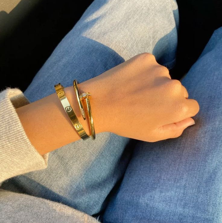 Nail bangle bracelet