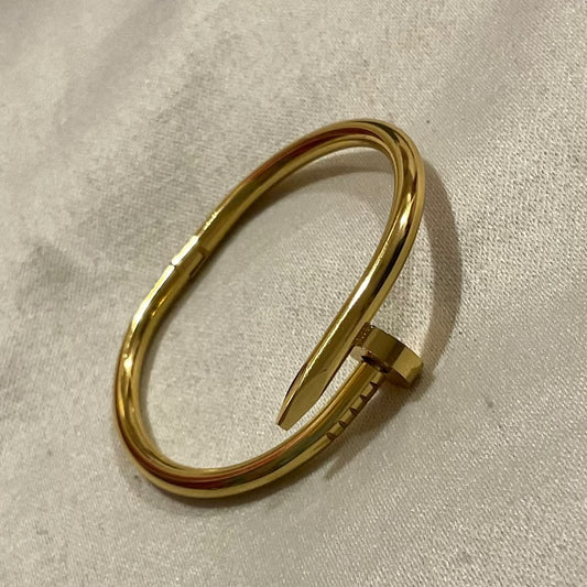Nail bangle bracelet
