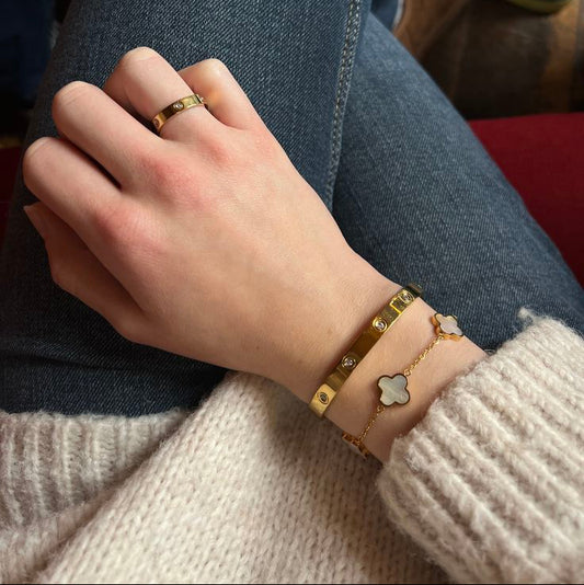 Ivory Clover Bracelet